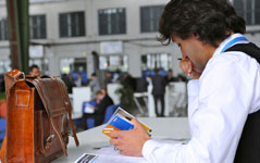 connecticum Student Studenten und Absolventen informieren sich über Deutschlands beste Arbeitgeber