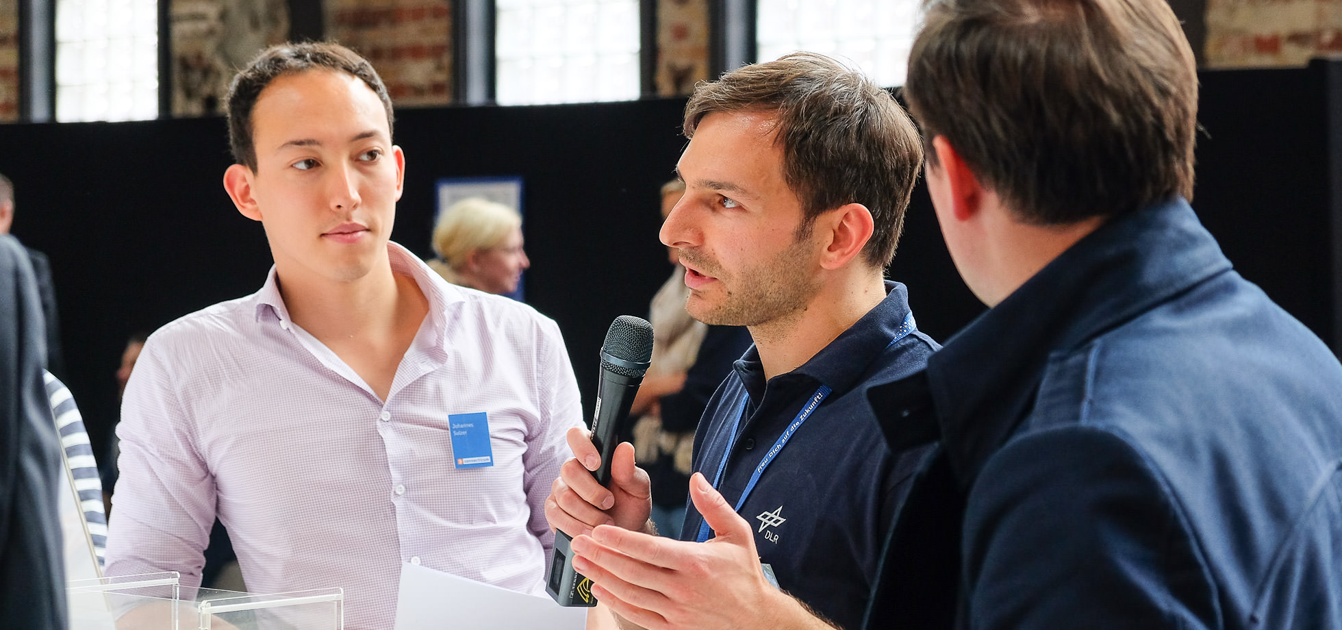 Foto connecticum Recruitingmesse Roundtable Luft- und Raumfahrttechnik