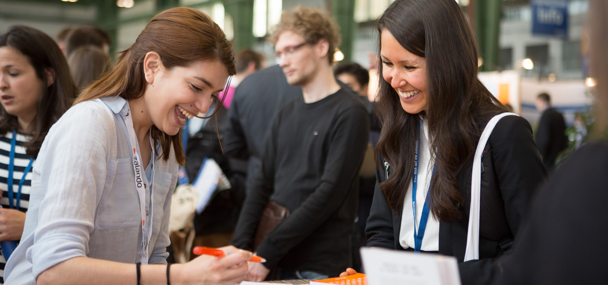 Foto connecticum Jobmesse - Gespräch