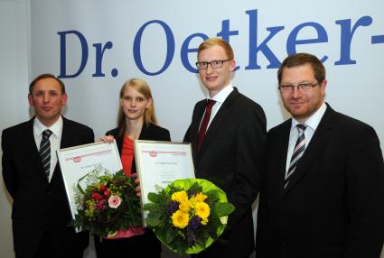 Karola-Bause-und-Soeren-Rossmann-von-der-Hochschule-Ostwestfalen-Lippe-gewinnen-Dr-Oetker-Preis-2014