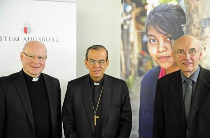 Junge-Menschen-stark-machen-Pressekonferenz-zur-Eroeffnung-der-bundesweiten-Adveniat-Aktion-in-Augsburg