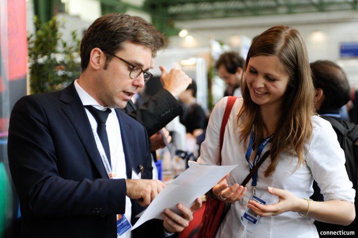 Blick in die Messehalle der connecticum Karrieremesse Berlin