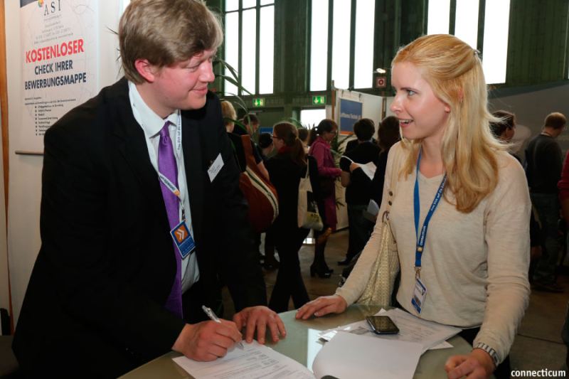 Firmen finden und Karriere machen - Möglichkeiten einer Firmenkontaktmesse