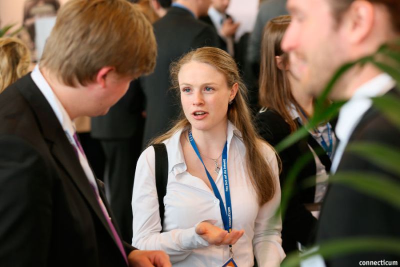 Hinweise zur Kleidung zum Vorstellungsgespräch gibt es auf der Jobmesse