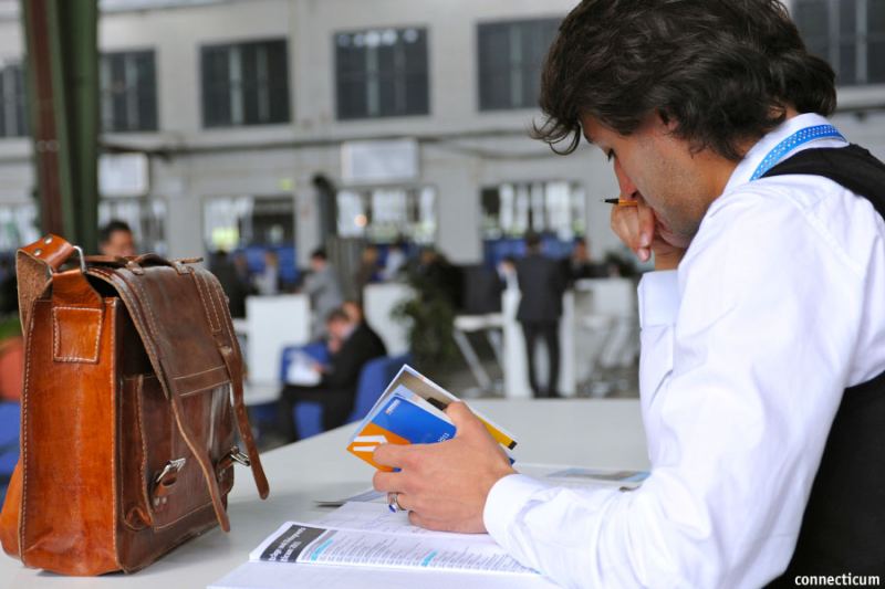 Studenten und Absolventen informieren sich über Deutschlands beste Arbeitgeber