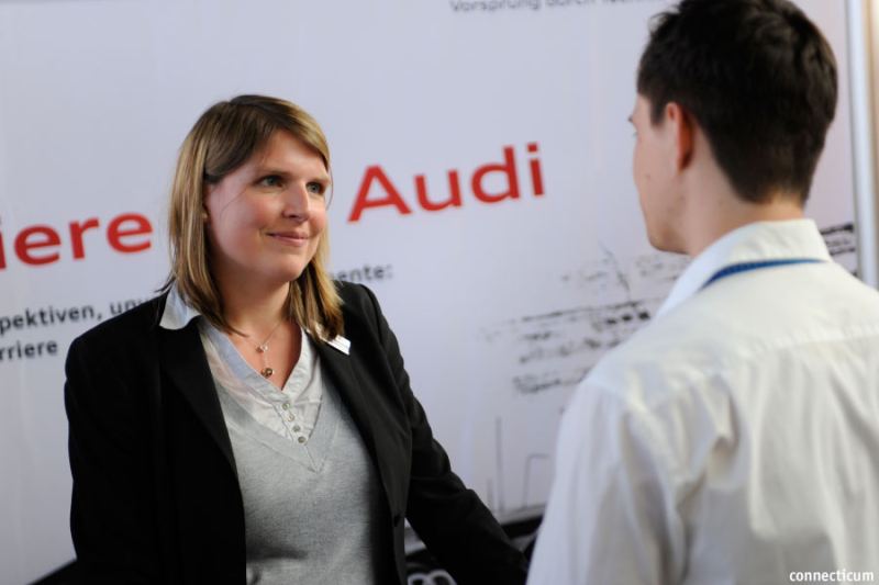 Um geeignete Bewerber zu finden,  nutzt die Firma Audi die Karrieremesse
