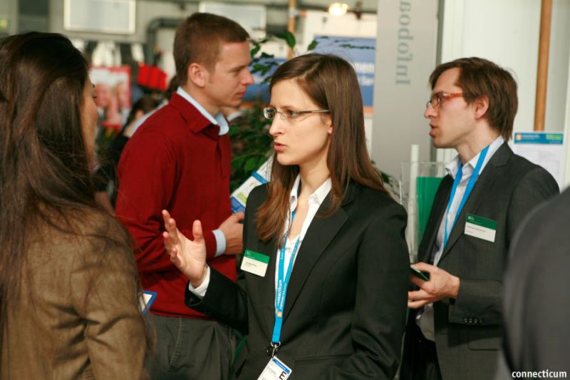Mitarbeiter einstellen über Messepräsenz bei Karriereevents