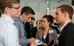 Karrierplanung zusammen mit den Unternehmen auf der Jobmesse Berlin